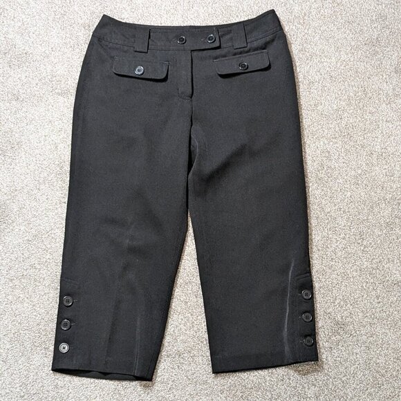 CATO Black Mid-Rise Casual Career Zippered Capris; Button Accents; Size 8 - Picture 1 of 6